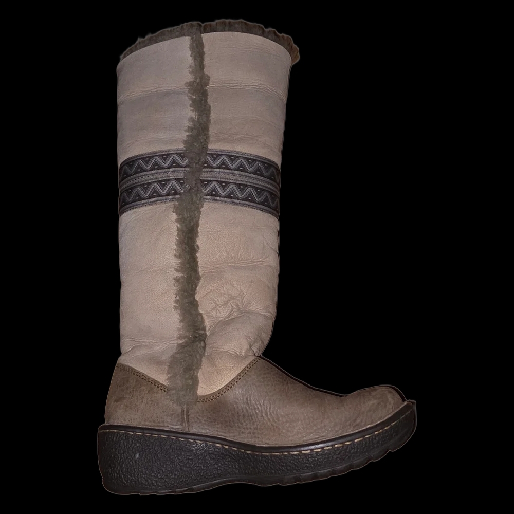 BORN shearling Boots - Picture 2 of 6